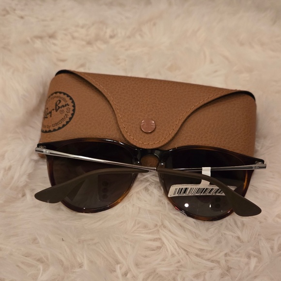 Ray-Ban Polarized Sunglasses - Picture 6 of 11